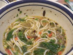 -云阿蛮云南生烫牛肉米线(奉贤路店)