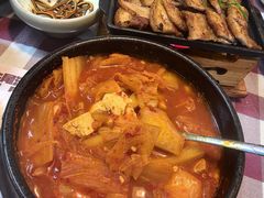 -益百岁牛尾汤(香山路店)