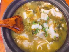 -周鱼小馆石锅酸菜鱼(活力汇店)