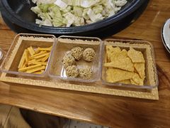 -晨皓祥人民公社铁锅炖菜(西华苑店)