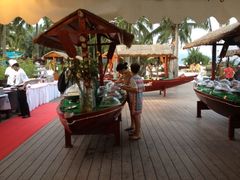 iphone_upload_pic-渔家火锅·海鲜自助餐·演艺(亚龙湾天域酒店)