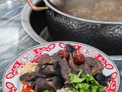 -乳仔牛牦牛汤锅 烤羊排(松潘古城店)