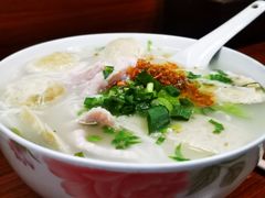 猪肉丸肉饼粿条-潮汕龙记·普宁肠粉