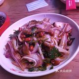 啤酒撸串子,因为瑞虹这家店店门口是可以摆桌子的