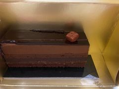 -乐蓬马歇百货公司(Rive Gauche)