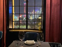 靠窗位-YUE·6·西式融合餐厅(外滩六号店)