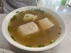 烫嘴豆腐汤-阿狗烧麦(交通局店)