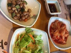 -唯成•韩国炭火烤肉 유성고기