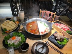-湊湊火锅·茶憩(杭州湖滨银泰in77店)