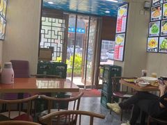 大堂-锅贴王海鲜小馆