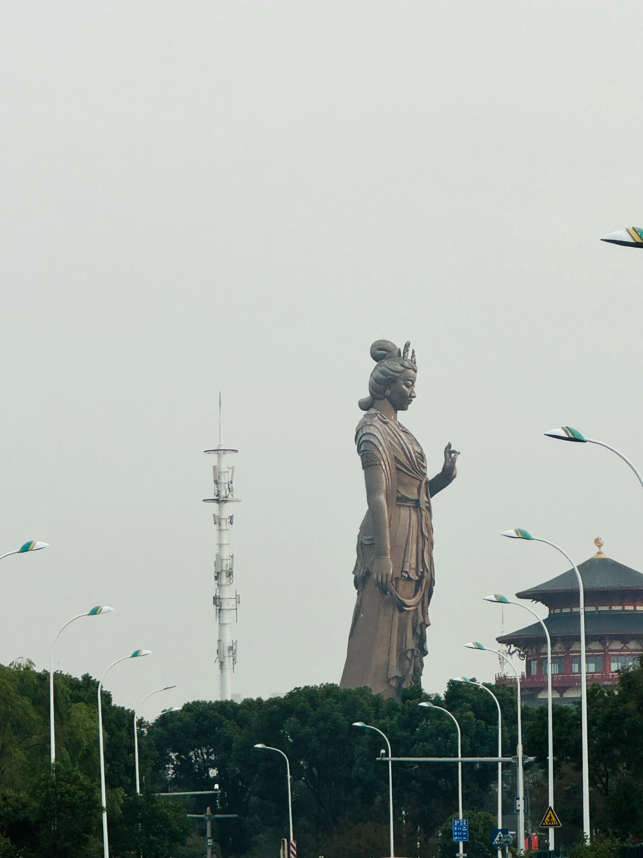 武则天广场雕像图片