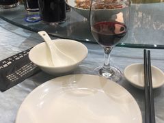 -新丁香海鲜主题餐厅(现代花园店)