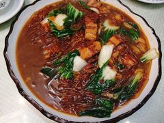 猪肉炖粉条-东北哈尔滨酱骨头馆房掌柜铁锅炖