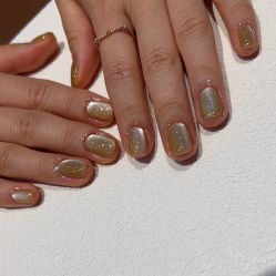 -花系美·美甲美睫精品店