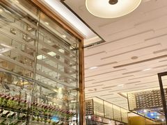 -广州万富希尔顿酒店·感趣自助餐厅·金秋蟹宴生蚝海鲜刺身