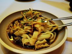 羊毛工镇凉皮-丝路金桃·新疆菜(徐汇店)