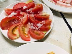 糖拌西红柿-大槐树烤肉馆