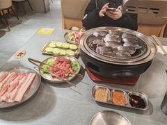 -围炉肉舍丹东海鲜烤肉·烤活鳗(步行街店)