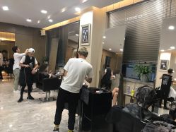 -专业烫发染发接发
