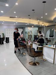 点击看大图 -八佰伴8008星级形象店