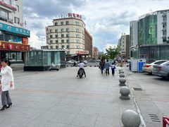 -解放路步行街                