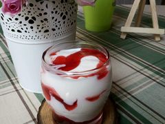 草莓酸奶-同福聚新疆大盘鸡(总店)