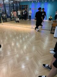 教室-DOS HOP潮上舞蹈