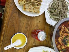 -溢心园香河肉饼总店