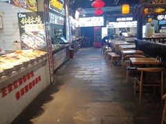 -八一路好吃街(雨田商务大厦店)