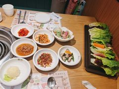 蔬菜拼盘-本家韩国烤肉(青岛万象城店)