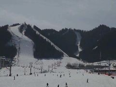 -丝绸之路山地度假区滑雪场