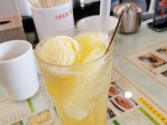 招牌菠萝冰-澳门陈光记烧味饭店(万象城店)