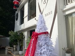 -Mark&Mars Restaurant