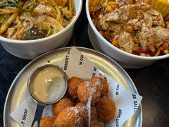 -W COLLECTIVE  DESSERT SHOP