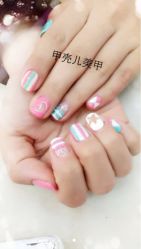 小小的指甲也可以做出新花样呢-甲壳儿美甲美睫