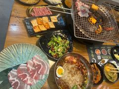 -合易泓烤肉·海肠捞饭(火车站店)