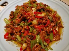 -阿瓦山寨·湘菜现炒·剁椒鱼头王(咸阳总店)