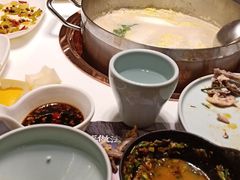 -洪氏嗨捞·猪肚鸡火锅(阳光天地店)