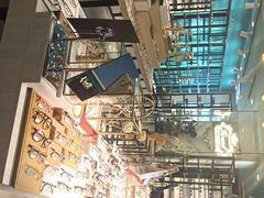 -Trend1881视光·蔡司视觉(领展广场店)