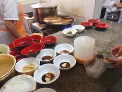 -张阿三馄饨店