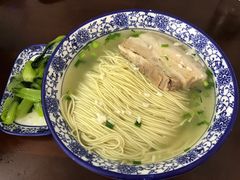 枫镇大肉面-裕兴记·三虾面(西北街总店)
