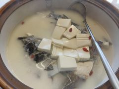 鱼头豆腐汤-宝荣鱼馆·临湖之宴(千岛湖店)