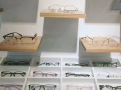 -MiRi眼镜·蔡司·星趣控·尼康控优点视觉合作店(南京东路店)