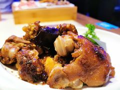 酱猪蹄-船梆煮•蒸汽海鲜·炉火烤肉(五四广场店)