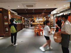 -海底捞火锅鲜切牛肉主题店(长寿路店)