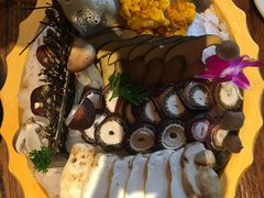 -老牌坊云南鱼豆花火锅(爱建店)