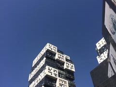 -资和信百货商场
