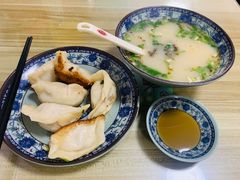 -胡记锅贴·沪上游子老鸭粉丝汤(太原路店)