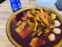 蘑菇-老字号杨坡红油米线腊汁肉夹馍(东四道巷店)