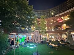 -瑞虹新天地月亮湾